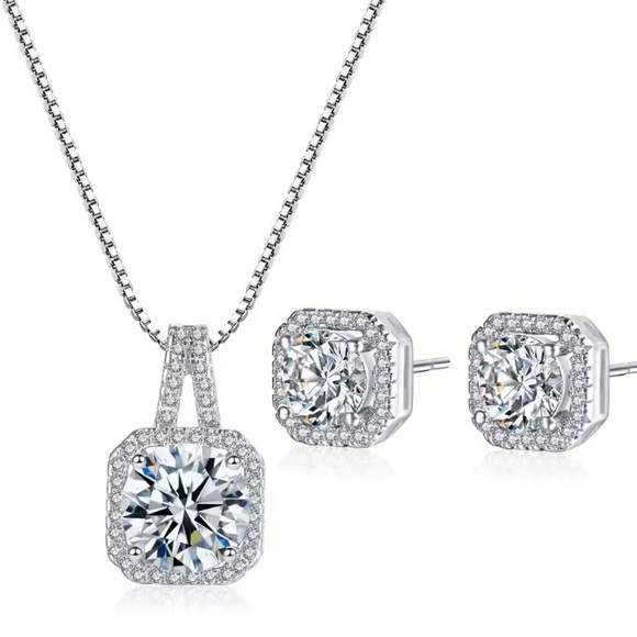 Jewelry - Elegant 925 Silver Jewelry Set with Crystal Accents